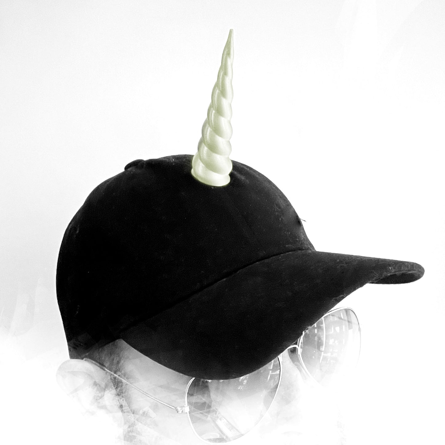 Gorra con cuernos - UNICORNIO